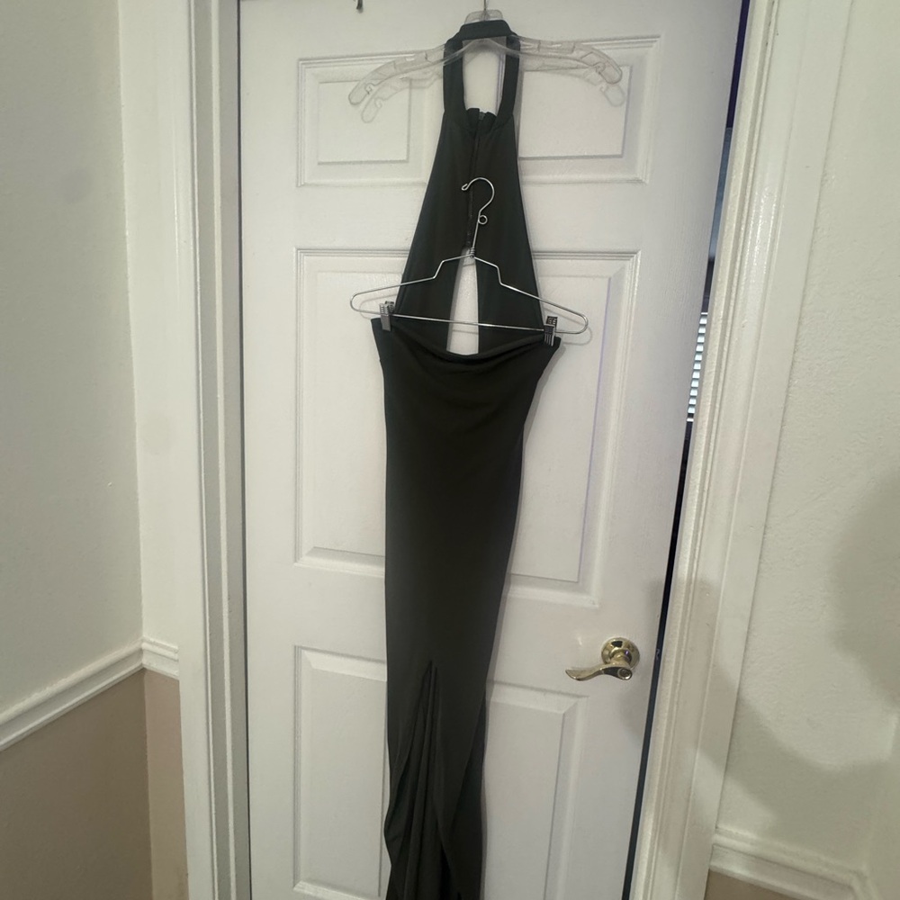 Elegant Halter Neck Dress in Green